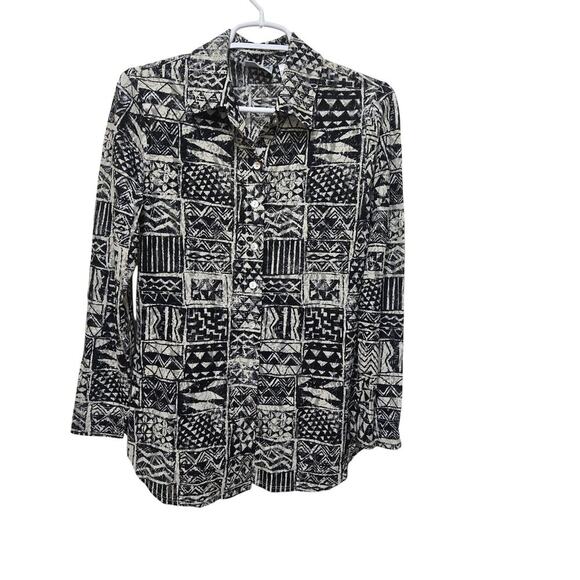 Chico’s Design Blouse Black White Geometric Print Size 0 Small - Picture 1 of 7